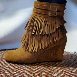 Aerosoles size 8 brown fringed boots.
